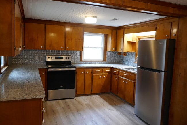 Building Photo - 132 Hwy 343 North