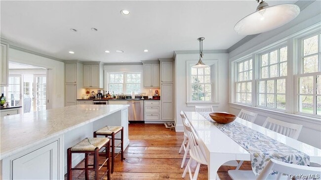 Building Photo - 25 East St