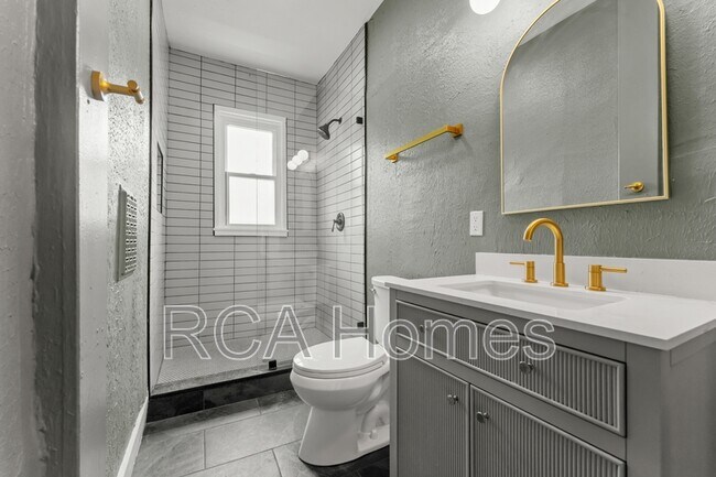 Building Photo - 69 N Whittier Pl