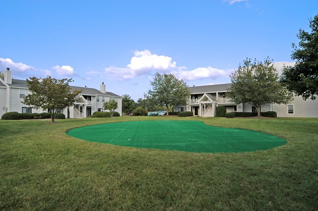 Putting Green - Greens at Cross Court