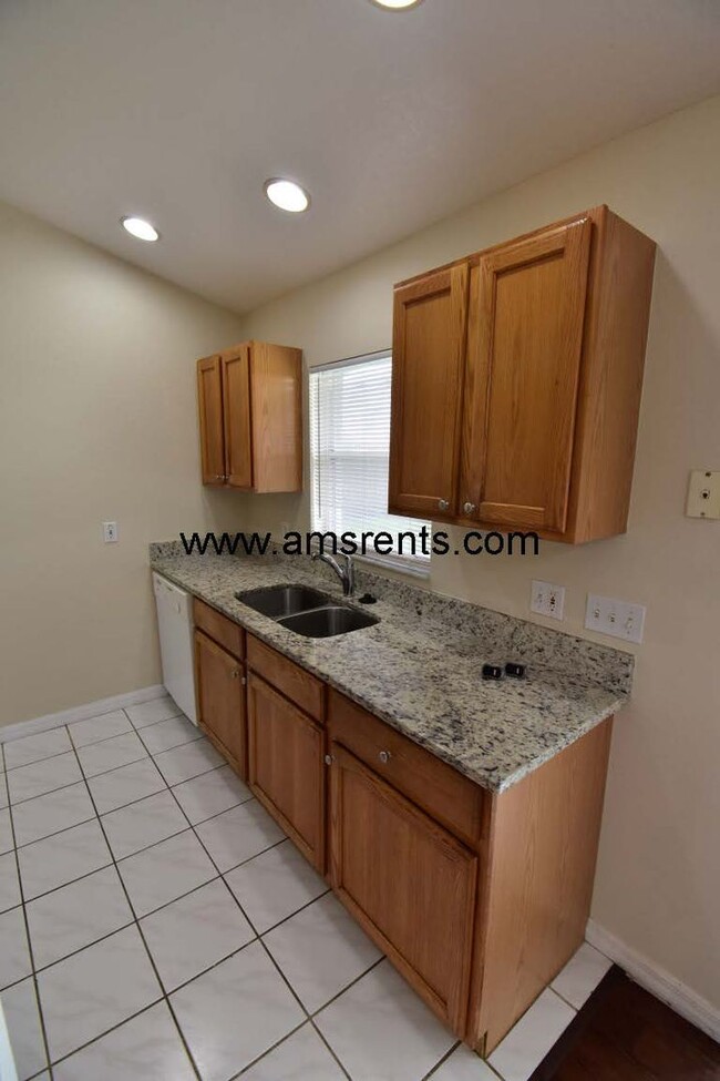 Building Photo - Charming 3 bedroom house in Kissimmee