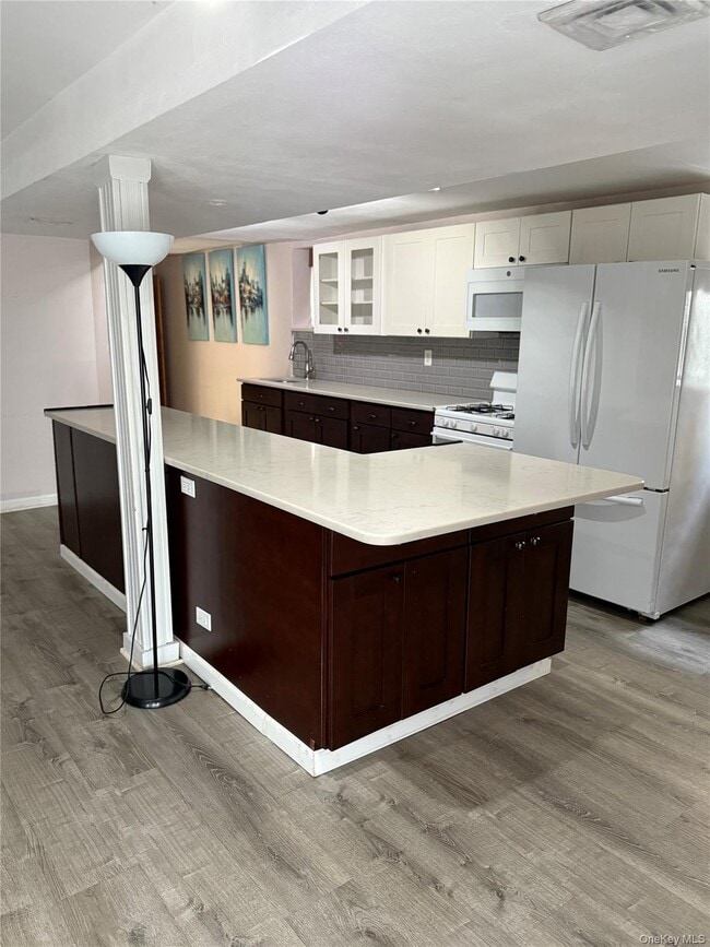 Building Photo - 878 Rensselaer Ave