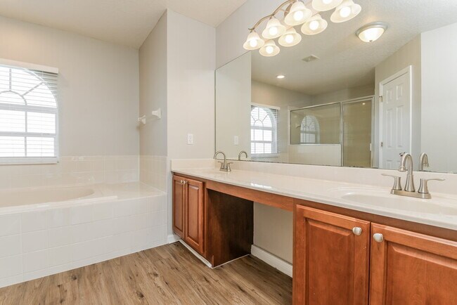 Building Photo - 349 Aldershot Ct