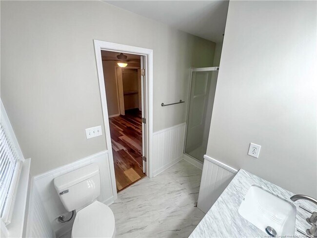 Building Photo - 527 Coronation Dr