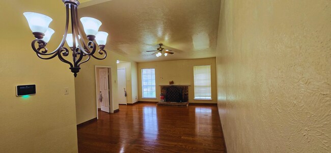 Building Photo - 1522 Butterfield Dr