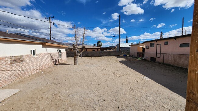 Building Photo - 211 Edgewood Blvd