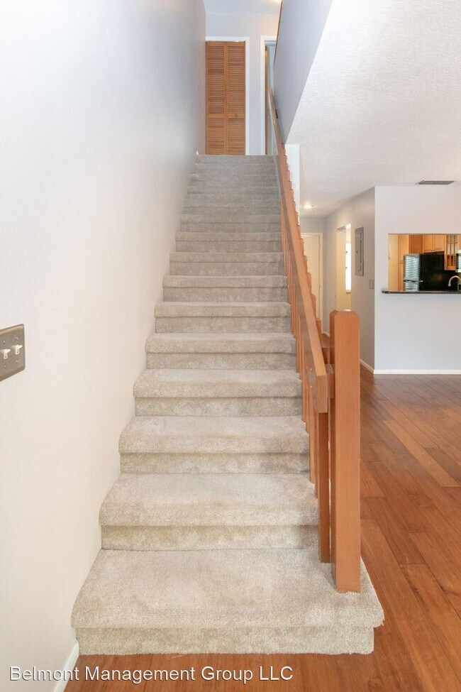 Building Photo - 2 br, 2.5 bath House - 136 Sandlewood Trail