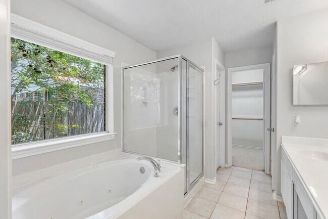 Building Photo - 18111 Stone Trail Manor Dr