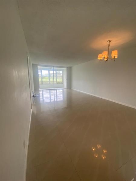 Building Photo - 2651 S Course Dr