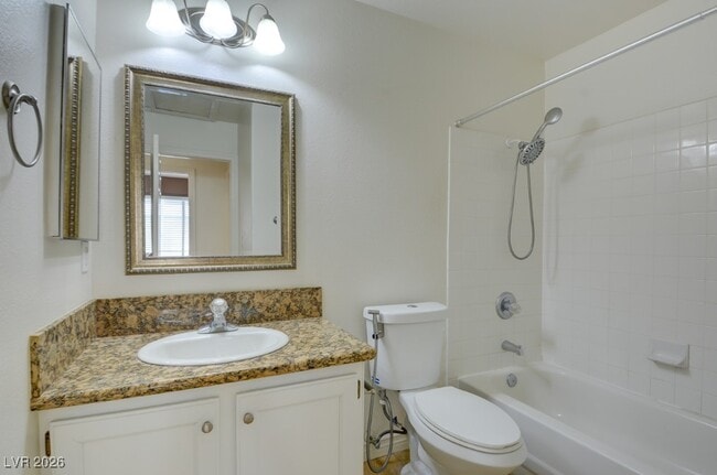 Building Photo - 2300 Steinke Ln