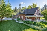 Building Photo - Historic Queen-Anne Style Home