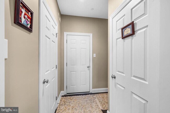 Building Photo - 317 Ridgewood Dr