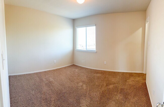 Building Photo - Available NOW!!!! Lovely 2 story home located in  Killeen, minutes from Ft. Cavazos, Hospitals an...