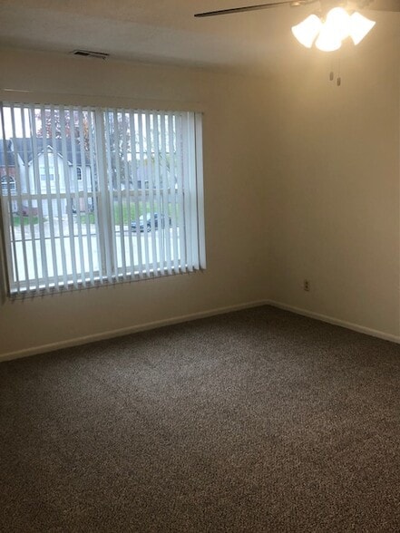 Building Photo - 3124 Brunswick Ct S