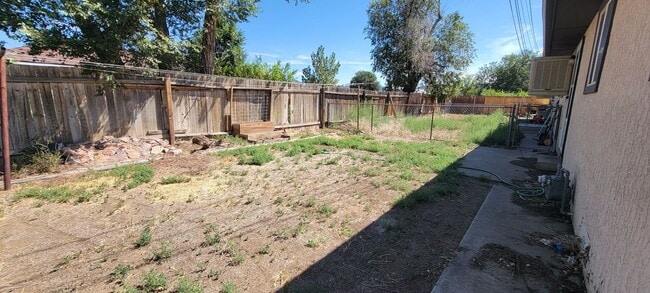 Building Photo - 1530 N 15th St