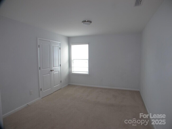 Building Photo - 2212 Atwell Glen Ln