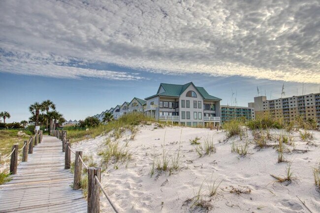 Building Photo - 497 Plantation Rd