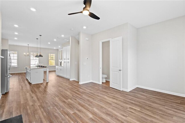 Building Photo - 6023 Skellig St