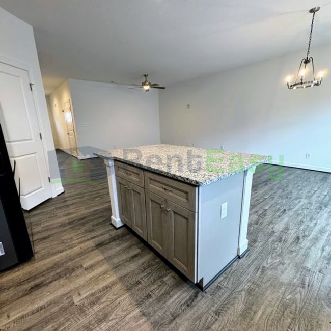 Building Photo - 2414 Trafton Pl