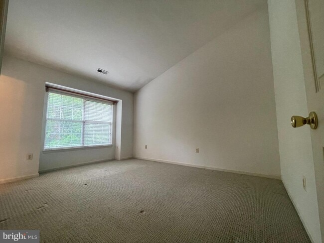 Building Photo - 11303 Kings Crest Ct