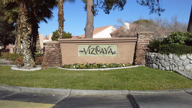 Building Photo - Vizcaya Condo in Gated Community