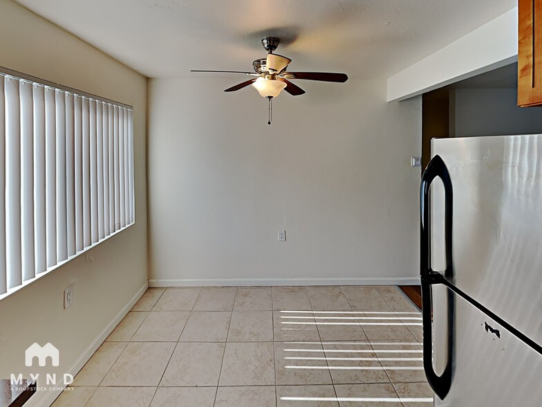 Building Photo - 237 N 8th St