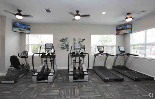 Building Photo - 2530 University Ave