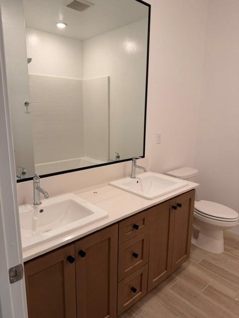 Building Photo - 2835 E Teaberry Dr