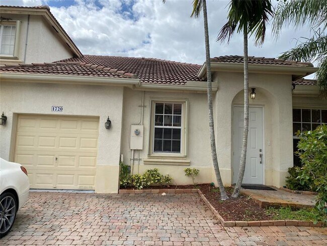 Primary Photo - 1720 NW 78th Way