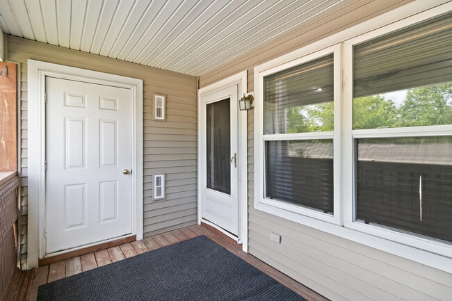 Building Photo - 1407 Millbrook Trail