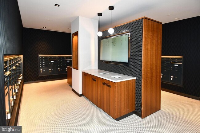 Building Photo - 1625 Eckington Pl NE