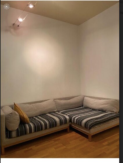 Living Room - 848 E 15th St