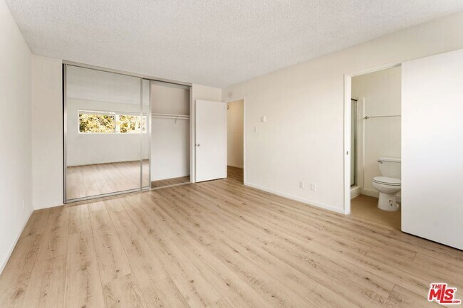 Building Photo - 1114 12th St