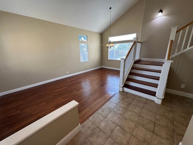 Building Photo - Beautiful Remodeled 4 Bedroom, 3 Bath Home