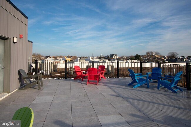 Building Photo - 1324 Frankford Ave