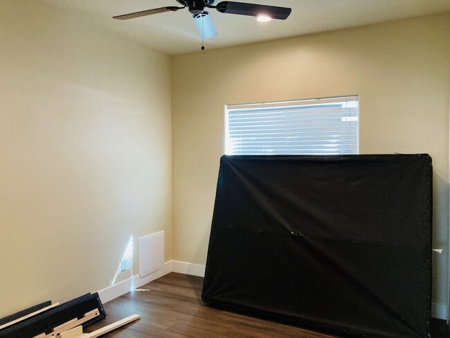 Building Photo - Desirable Ranch Style Home - All Main Level Living Space plus Two Car Garage