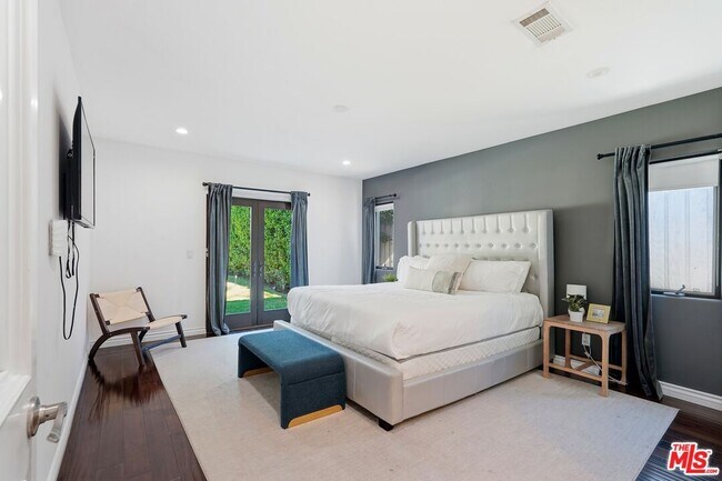 Building Photo - 13201 Bloomfield St