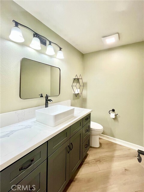 Building Photo - 25942 Clifton Pl