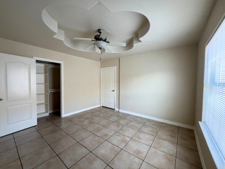 Building Photo - 5310 Marcella Ave