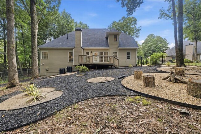 Building Photo - 2530 Wellsley Ln