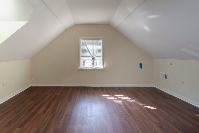 Building Photo - 5210 W 54th St