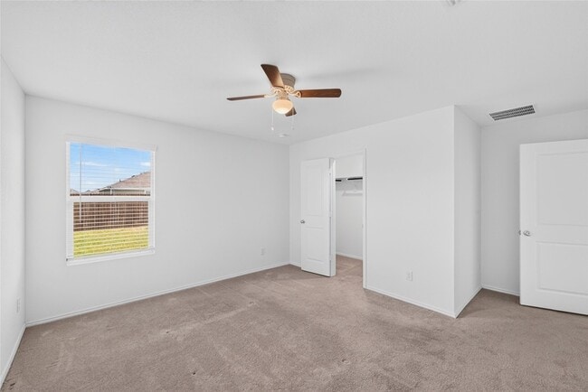 Building Photo - 320 Dewberry St