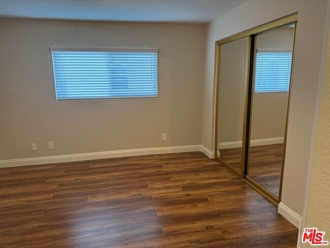 Building Photo - 1616 W 206th St