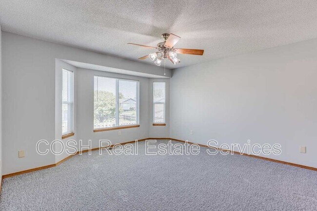 Building Photo - 1420 N Aksarben St