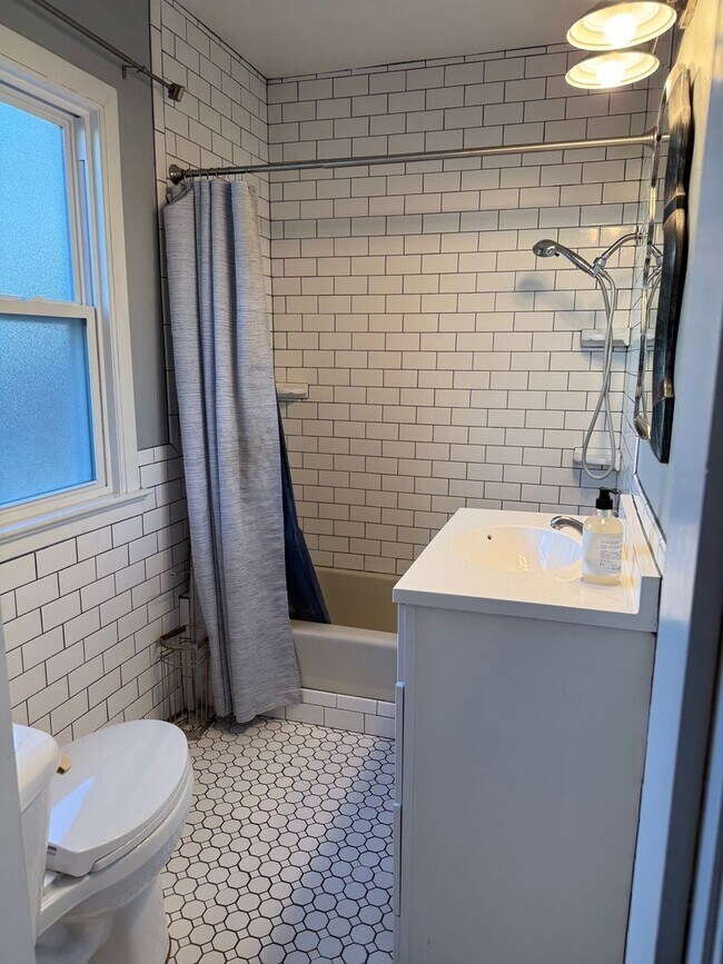 Building Photo - 1247 Harvard Ave