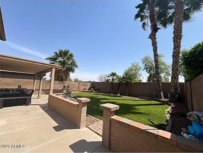 Building Photo - 13829 W Rovey Ave