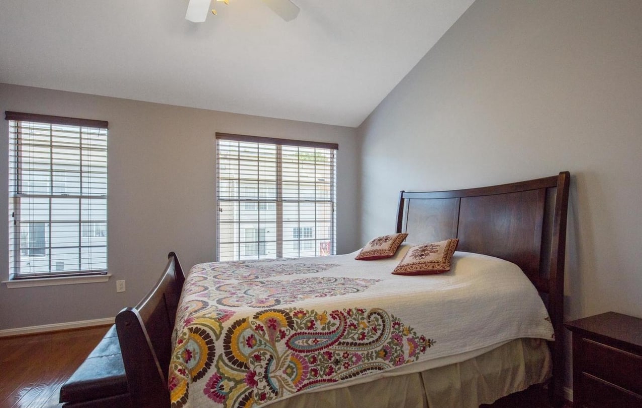 Master Bedroom - 2333 Massanutten Dr