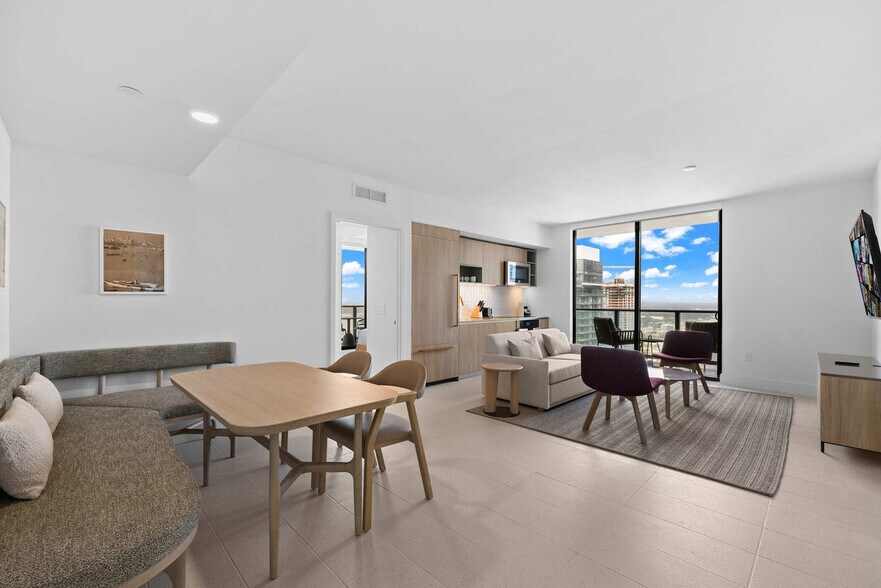 Building Photo - 159 NE 6th St