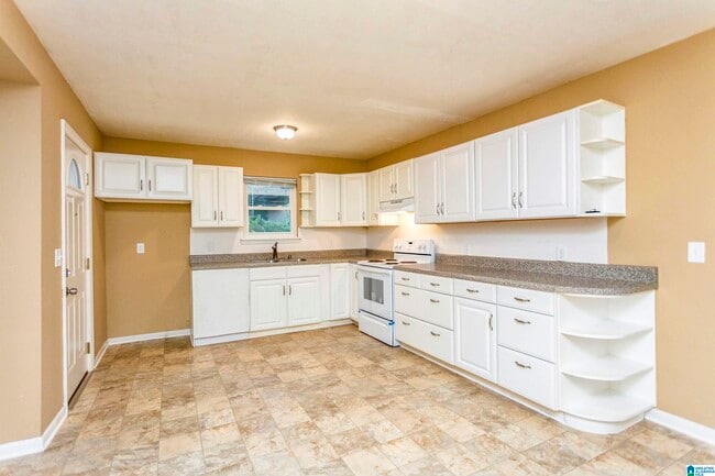 Building Photo - 506 Vardar Ln