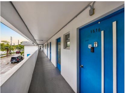 Building Photo - 19051 NE 2nd Ave